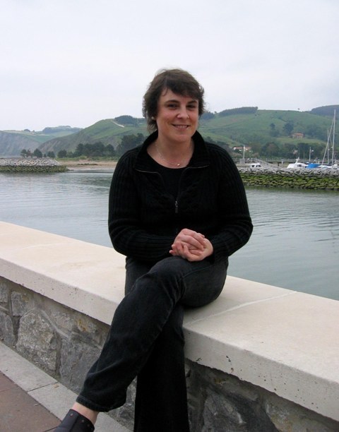 Ostiralean egingo du Cristina Forcadak elkarrizketa digitala