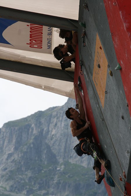 Patxi Usobiaga eskalatzailea omenduko dute Zumaiako I. Flysch Trail mendi lasterketan