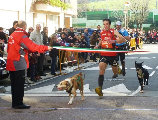 Pedro Etxeberria eta Leire Fernandez nagusitu ziren txakur krosean