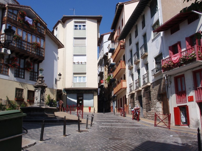 Udalak bere esku dauden neurri guztiak hartuko ditu emakumeen kontrako indarkeriaren biktimak babesteko 