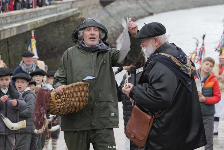 Udalaren esker mezua Gabonetako ekitaldietan lagundu duten herritar guztiei