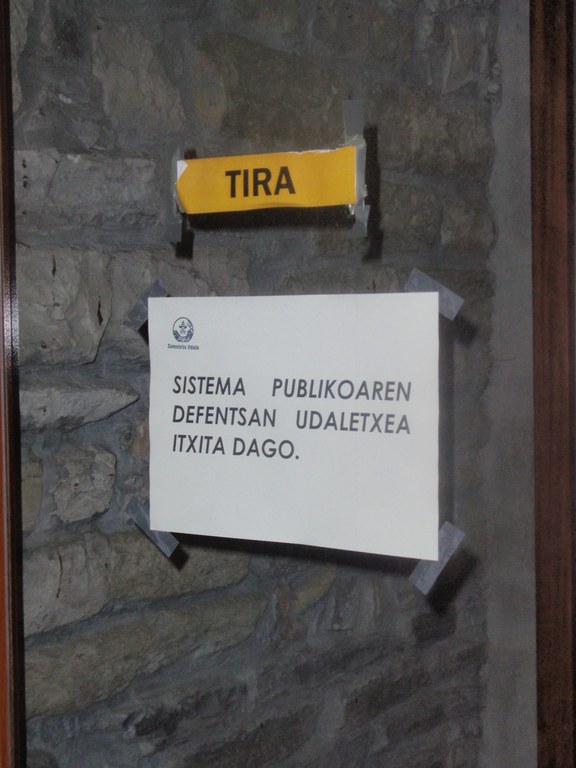 Zumaiako Udalak bat egin du Sistema Publikoaren defentsan egiten ari den grebarekin